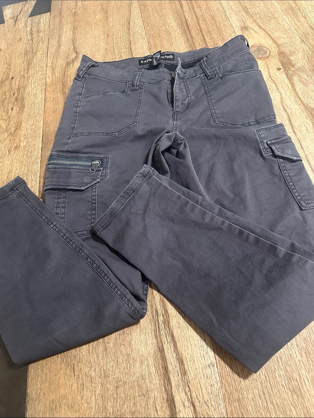 Express gray skinny cargo pants size 8
